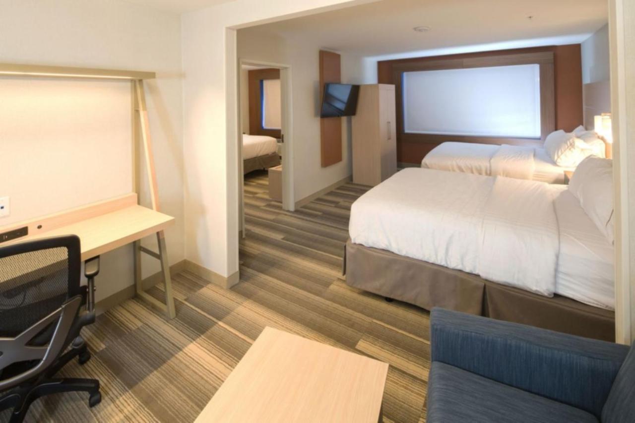 Holiday Inn Express & Suites - Portage By Ihg Eksteriør billede