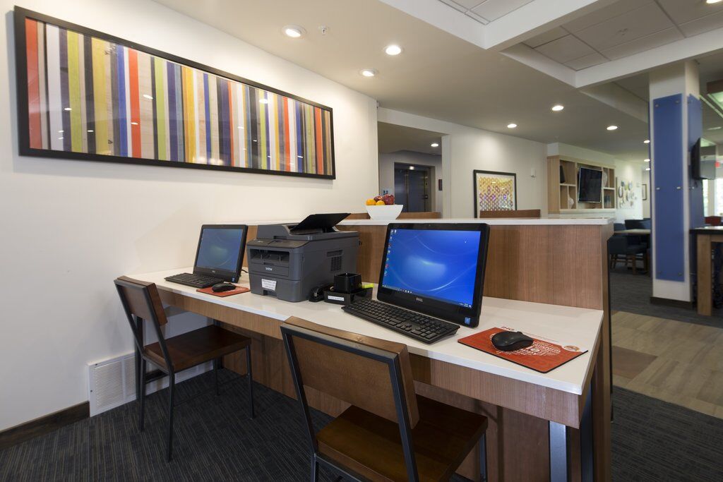 Holiday Inn Express & Suites - Portage By Ihg Eksteriør billede